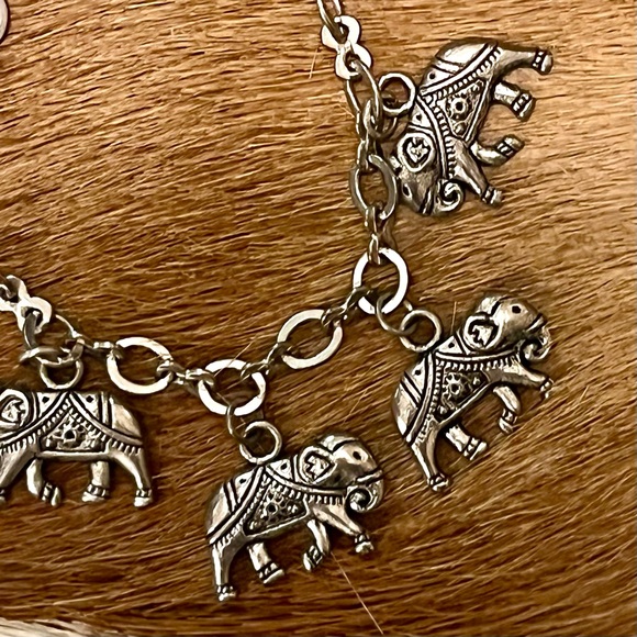 🆓 with purchase • elephant charm bracelet - Picture 2 of 15